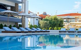 Agnes Deluxe Hotel